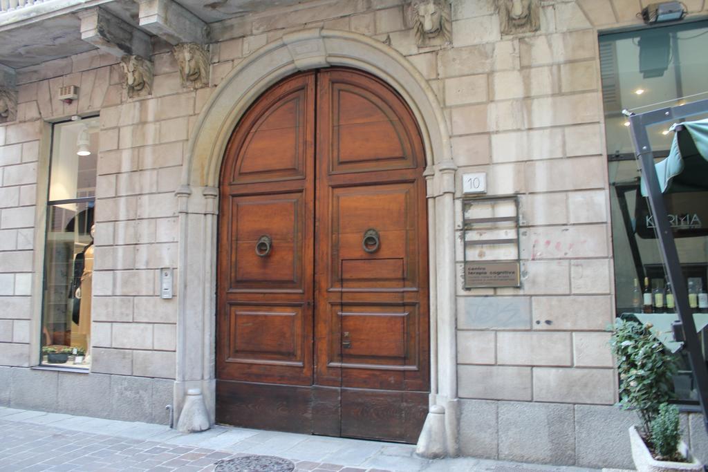 Via Rusconi 10 - Bymyhomeincomo Luaran gambar