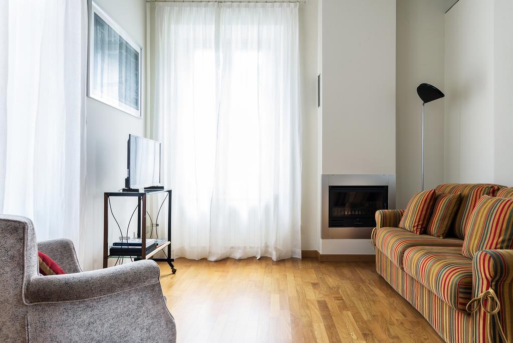 Via Rusconi 10 - Bymyhomeincomo Luaran gambar