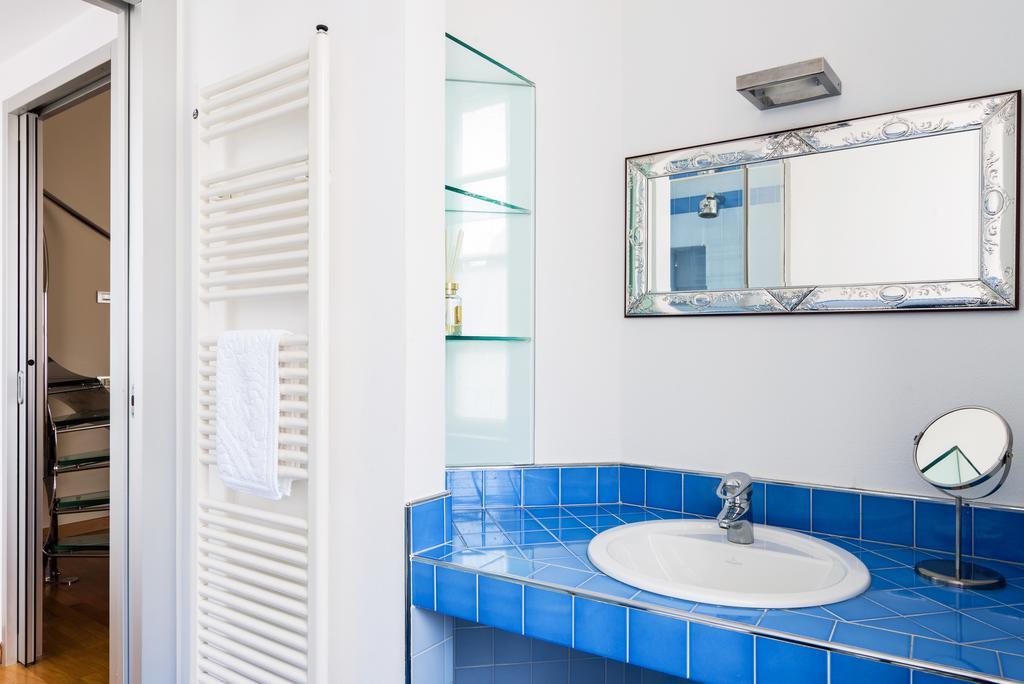 Via Rusconi 10 - Bymyhomeincomo Luaran gambar