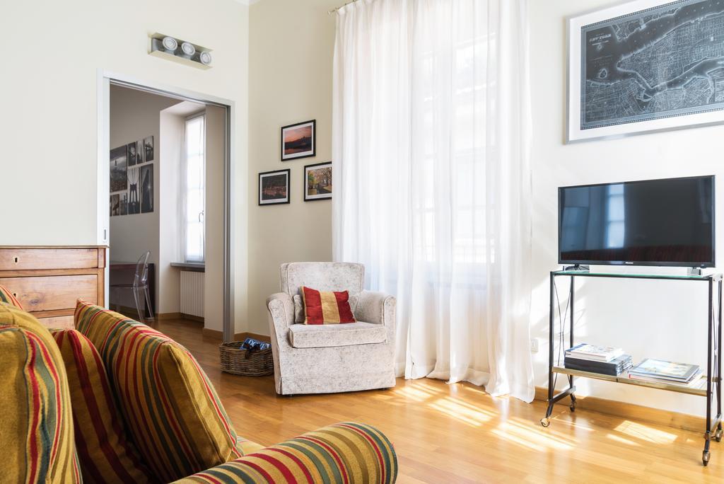 Via Rusconi 10 - Bymyhomeincomo Luaran gambar